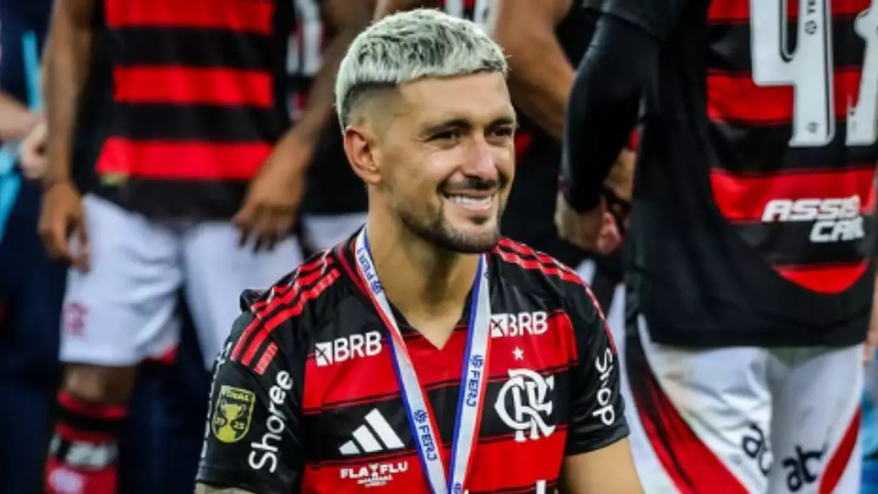 Flamengo adia renovação de Arrascaeta. Entenda!