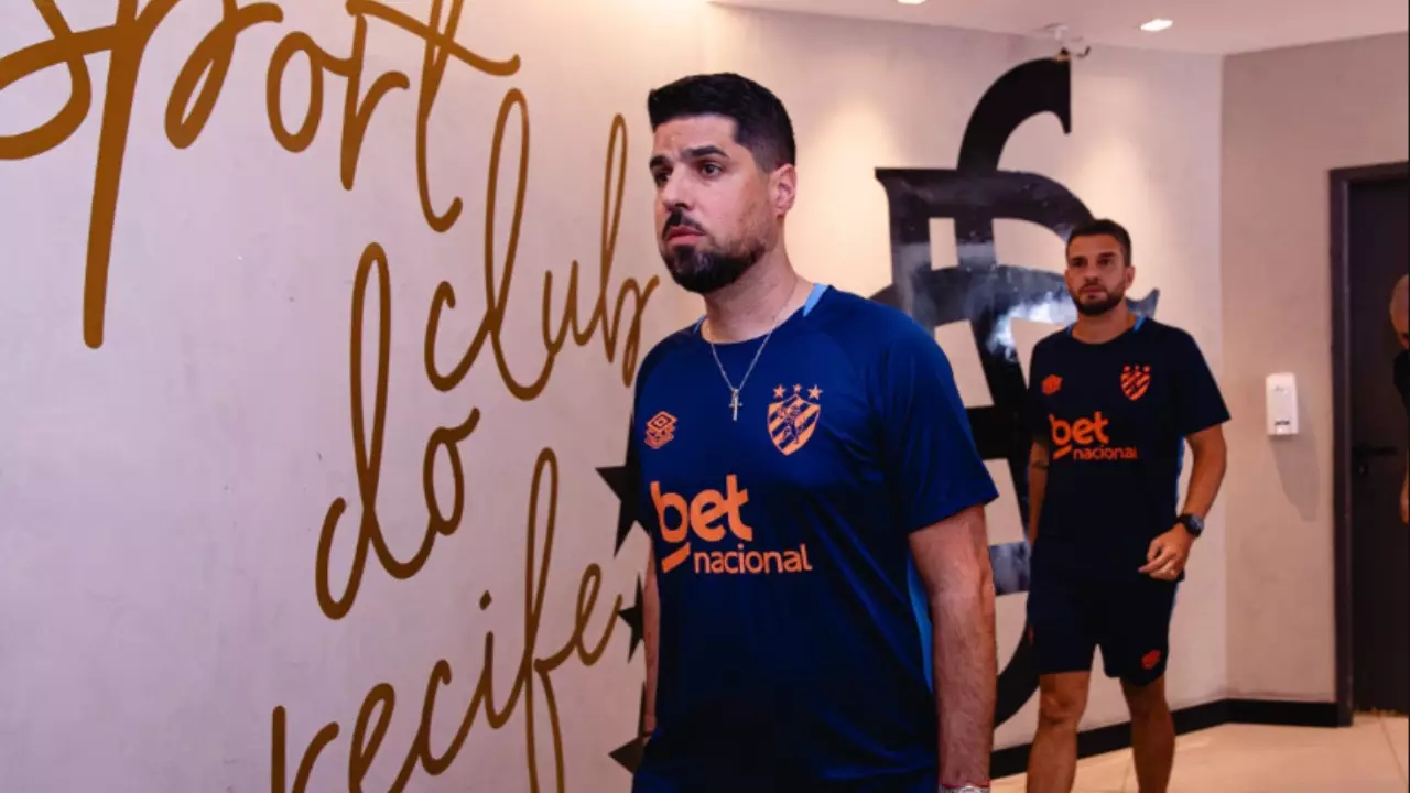 António Oliveira é o novo técnico do Sport. Entenda!