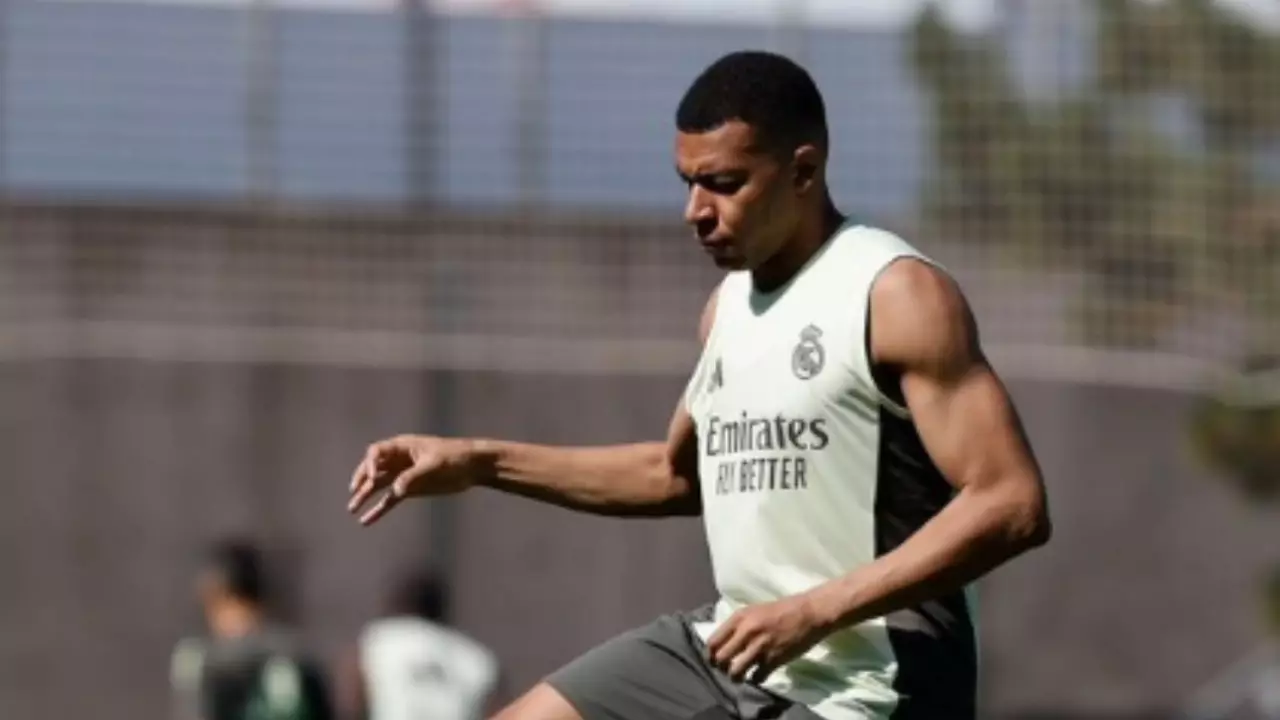 Mbappé falta treino e vira dúvida contra o Al-Hilal. Entenda!