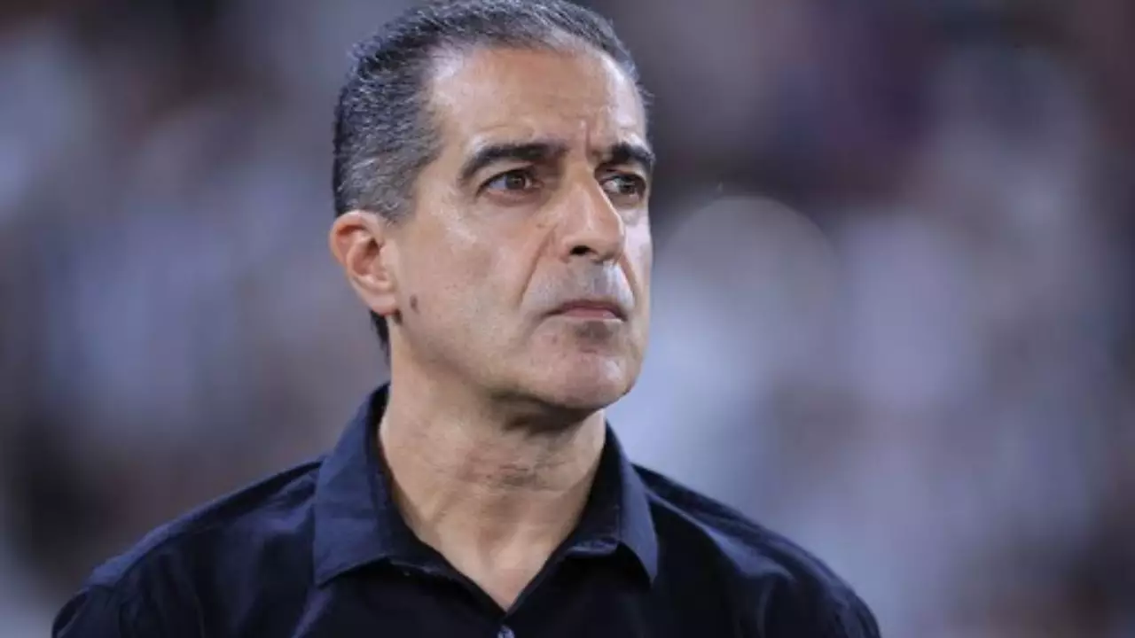 Botafogo demite Renato Paiva após eliminação no Mundial de Clubes. Entenda!