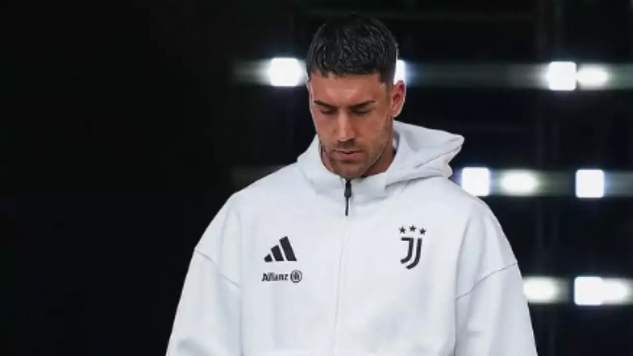 Juventus prepara saída de Vlahovic com indenização milionária. Entenda!