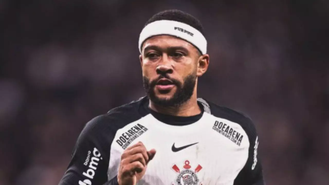 Corinthians nega rompimento de contrato com Depay. Entenda!