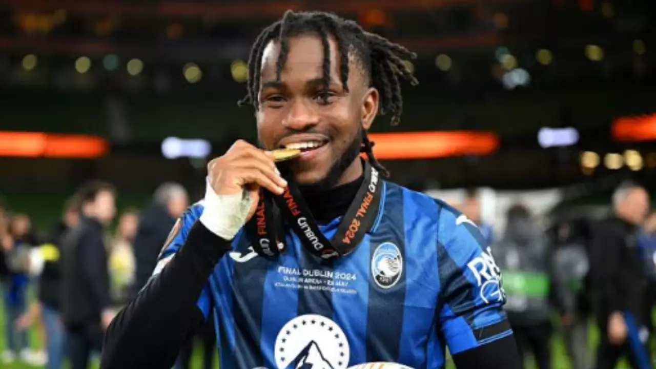 Lookman se ausenta e reforça clima de saída da Atalanta. Entenda!