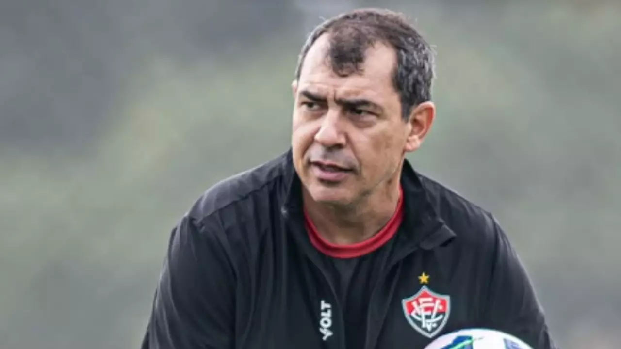 Vitória troca comando e demite Carille. Entenda!