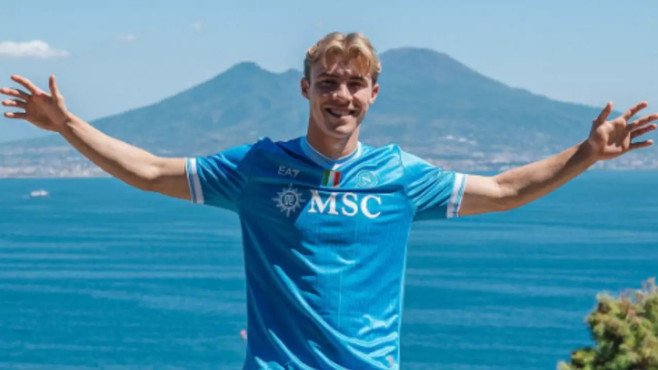 Højlund desabafa após saída do United e acerto com o Napoli. Entenda!