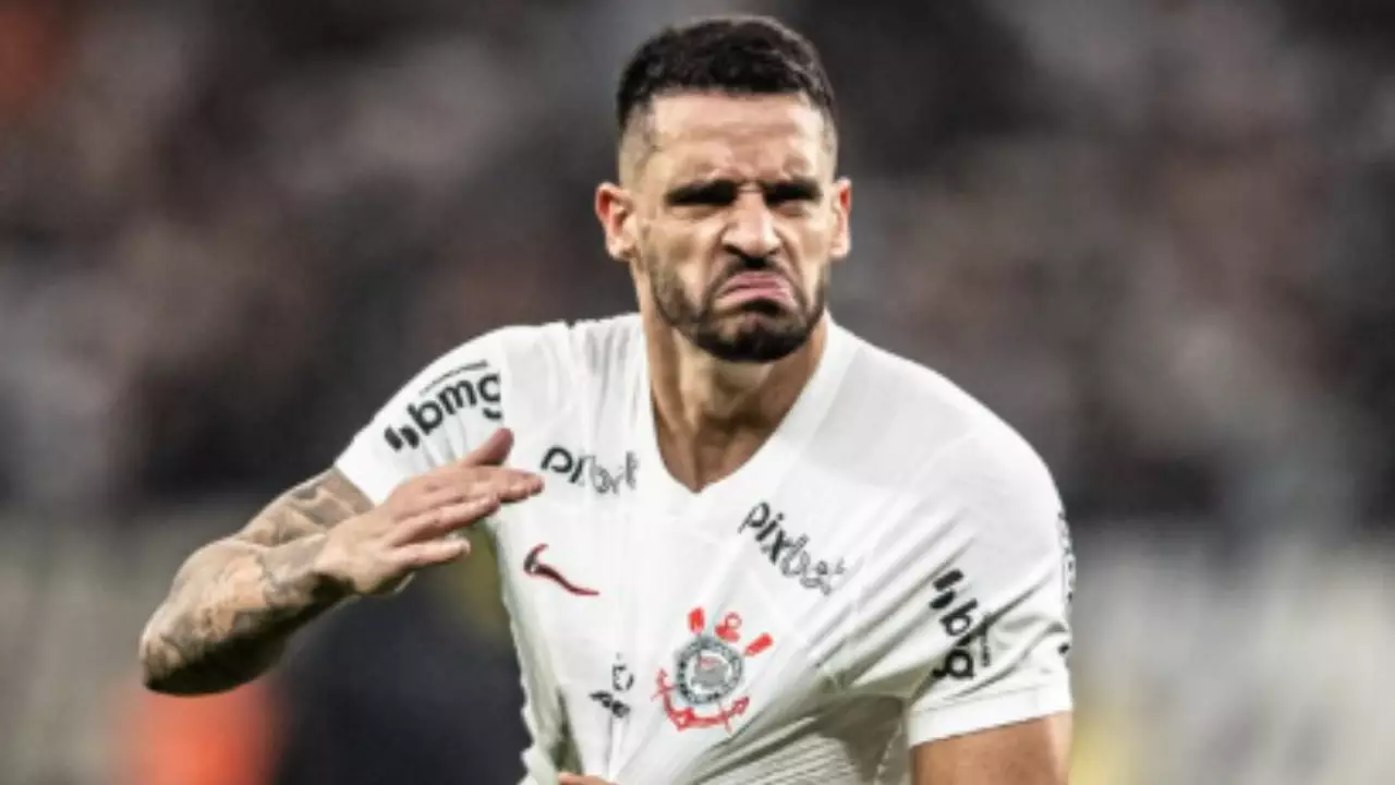 Corinthians prepara homenagem a Renato Augusto. Entenda!