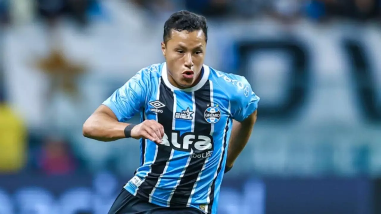 O STJD puniu três integrantes do Grêmio por críticas à arbitragem. Entenda!