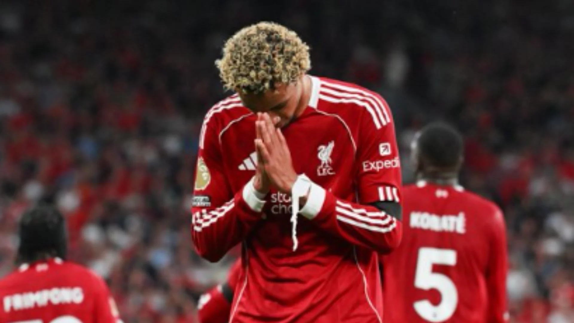 Ekitiké celebra chegada ao Liverpool e promete não se acomodar. Entenda!