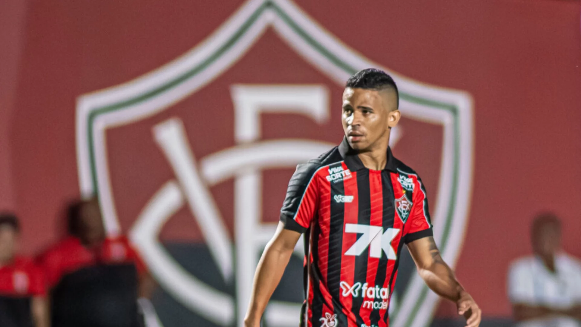 Vitória compra Erick em definitivo e aposta em destaque de 2025 para 2026. Entenda!