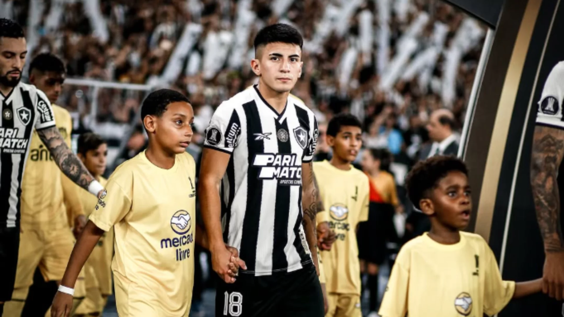 Botafogo leva transfer ban da Fifa por dívida com Thiago Almada. Entenda!