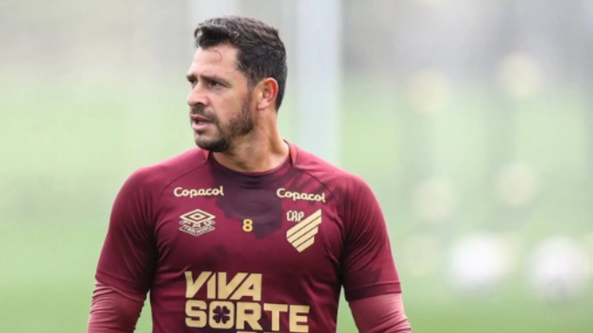 Athletico rescinde com Giuliano e meia fica livre no mercado. Entenda!