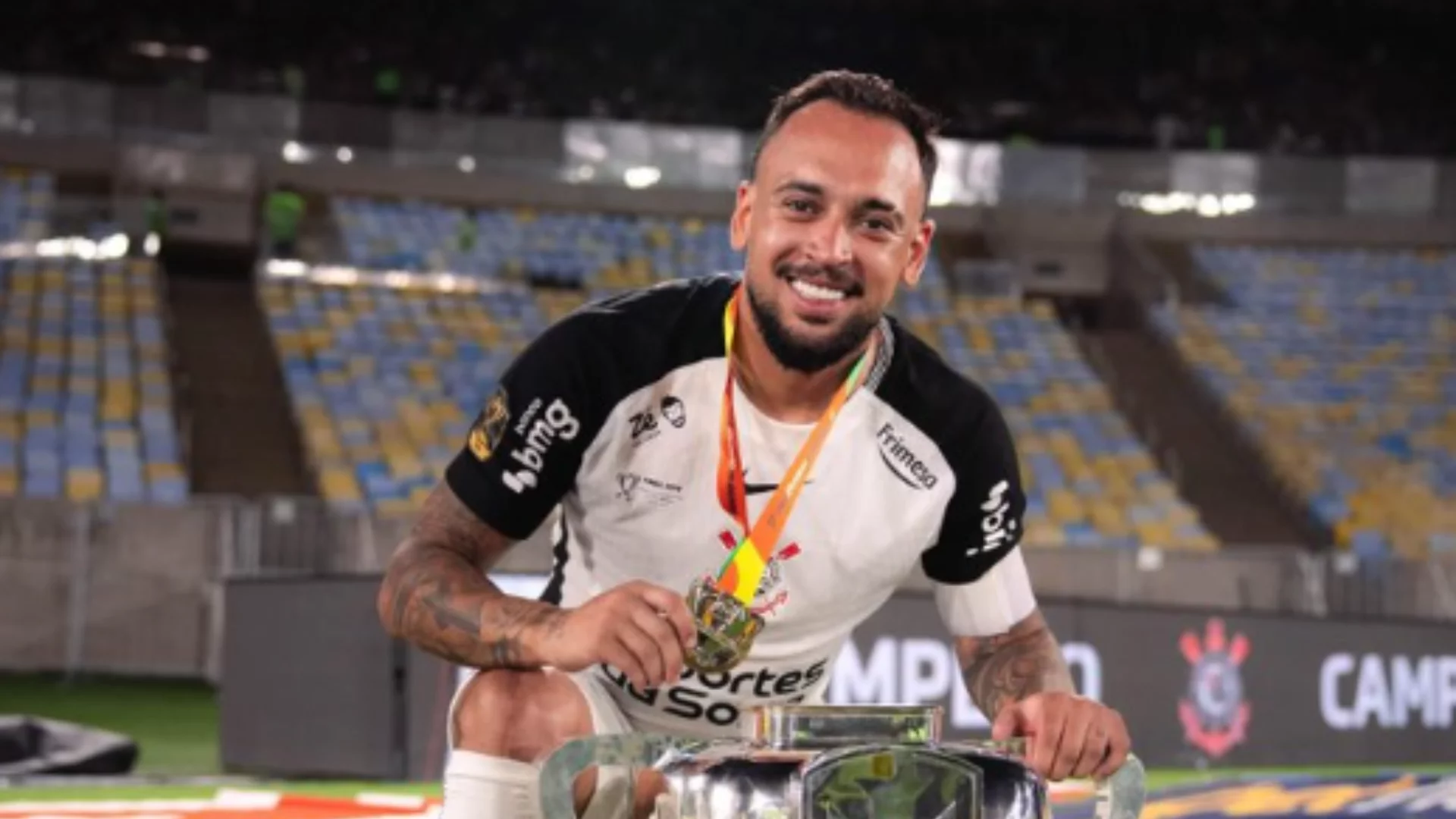 Impasse com Corinthians abre espaço para investida do Atlético-MG por Maycon. Entenda!