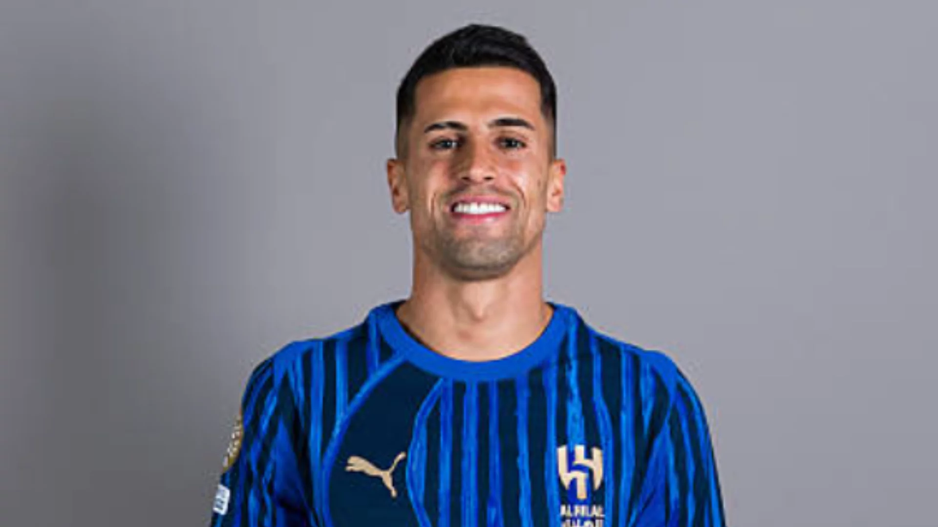 Cancelo espera o Barcelona, mesmo com acordo do Al-Hilal com a Inter. Entenda!