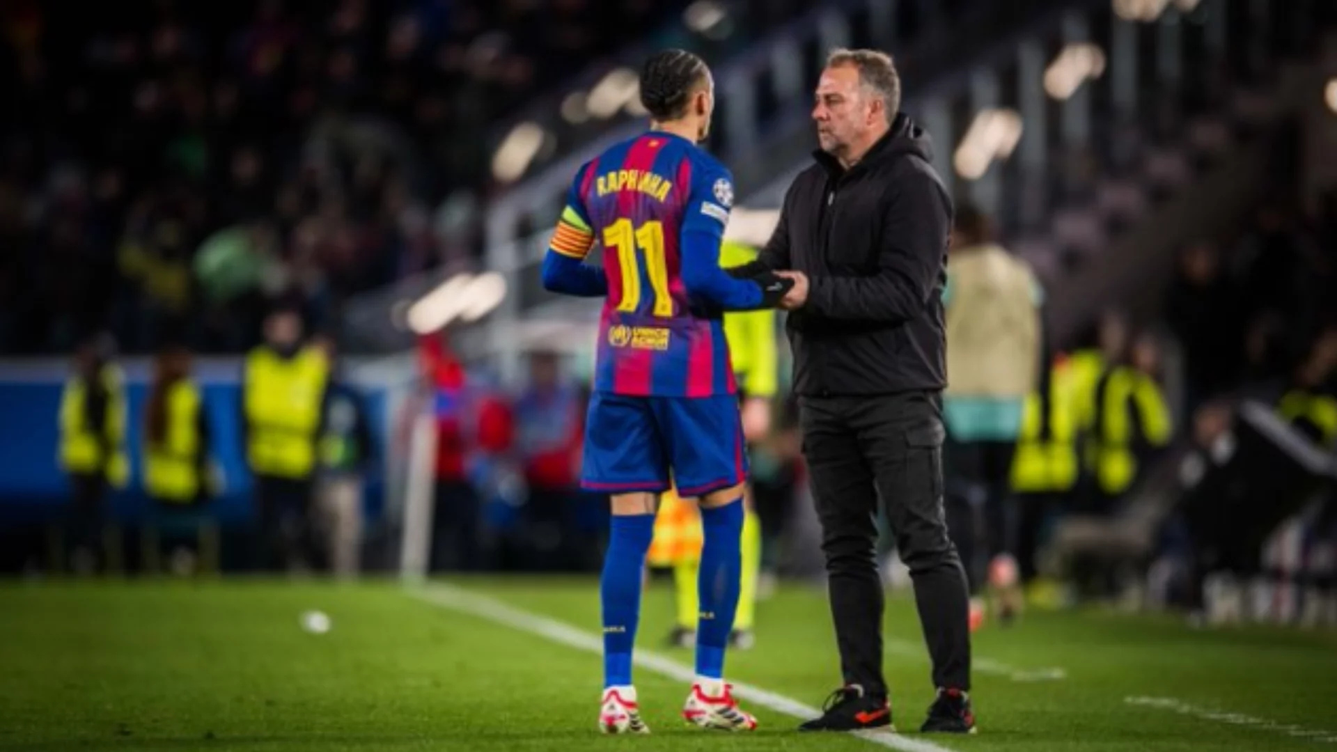 Raphinha poupado por sobrecarga muscular no adutor direito. Entenda!