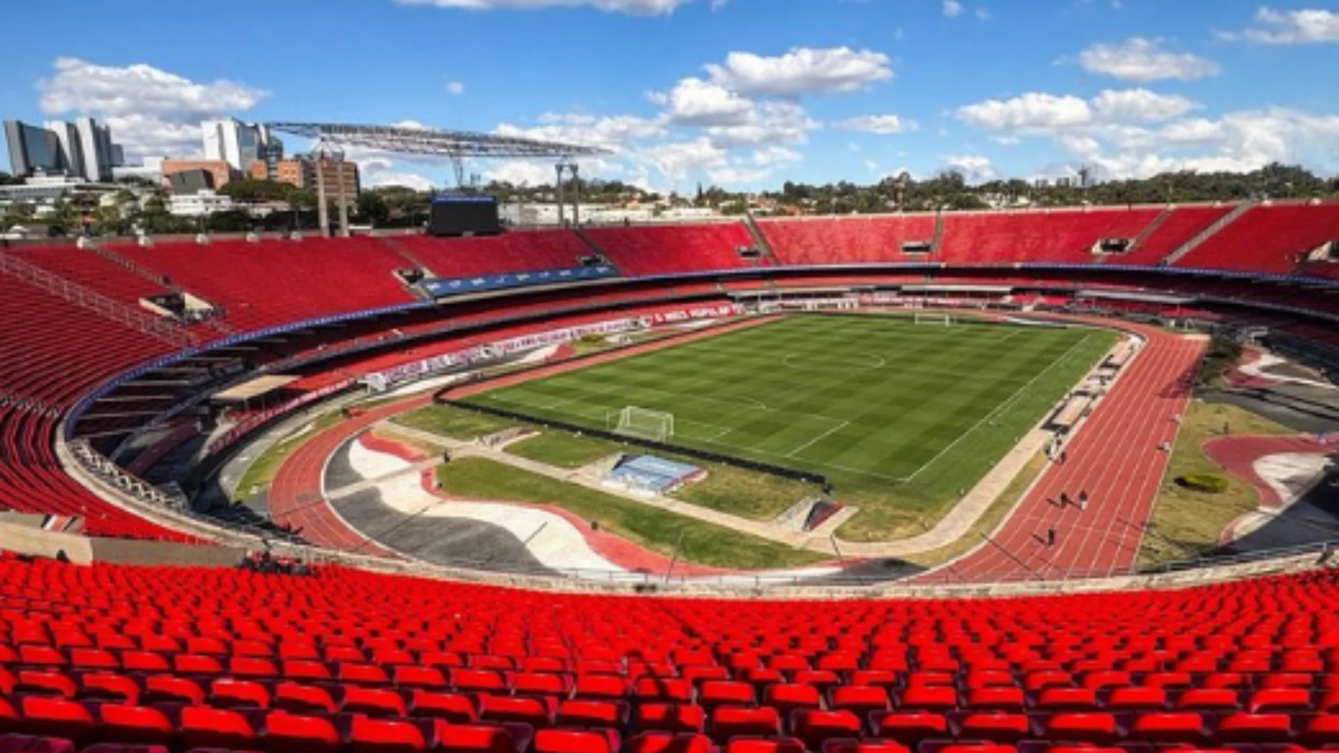 São Paulo troca gramado do Morumbi após shows do AC/DC. Entenda!