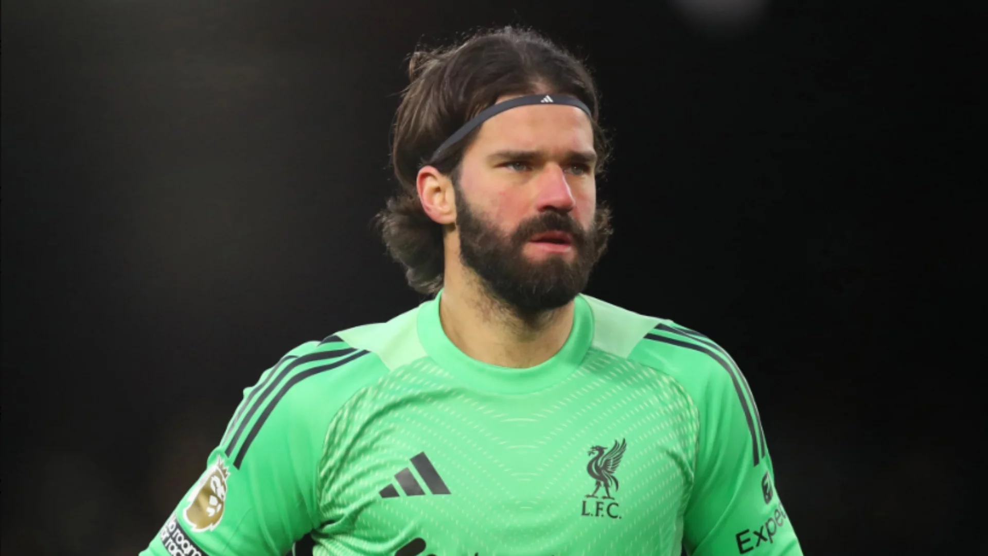Alisson fica no Liverpool até meados de 2027. Entenda!