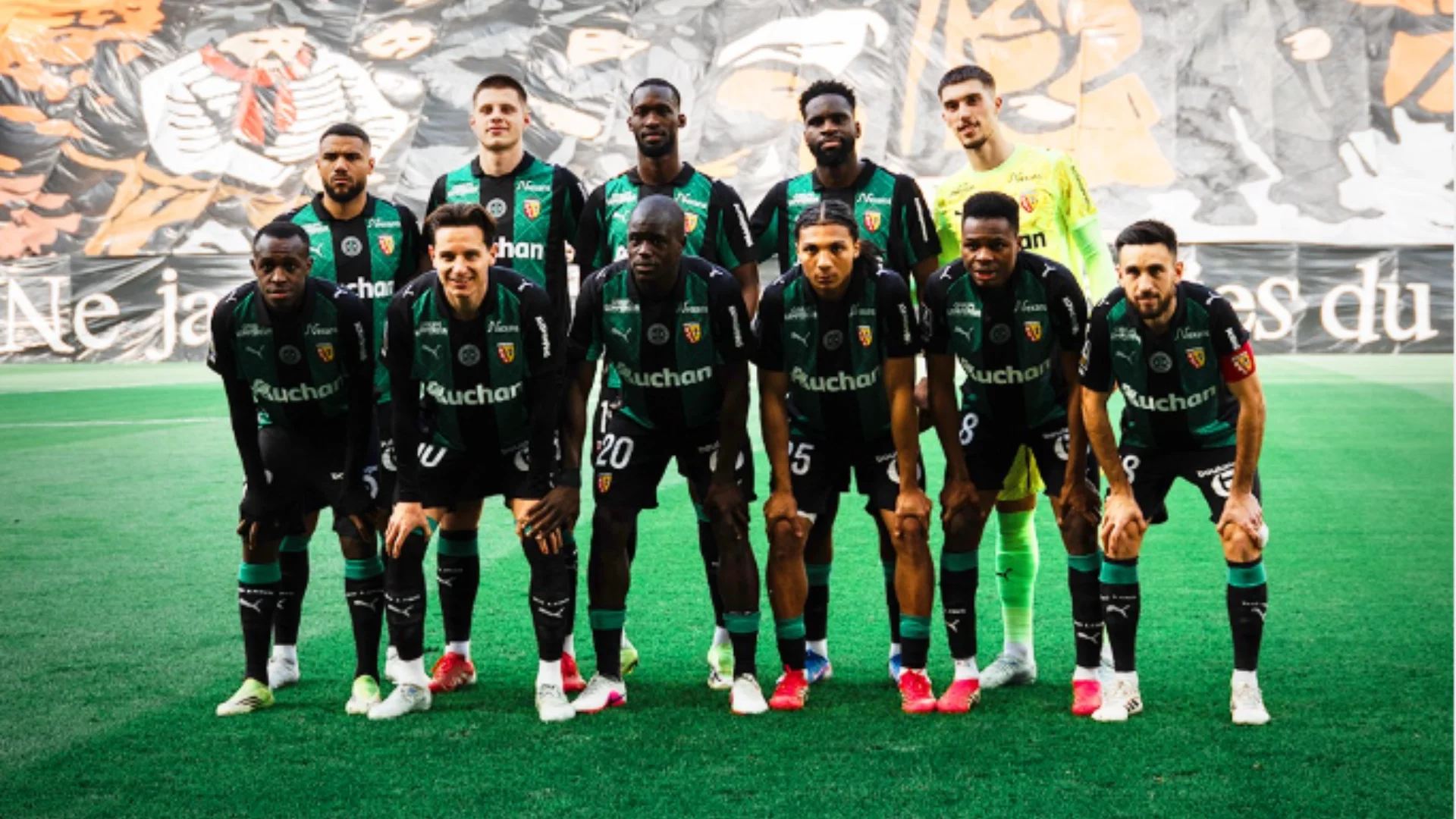 Lens reacende briga pelo título francês. Entenda!