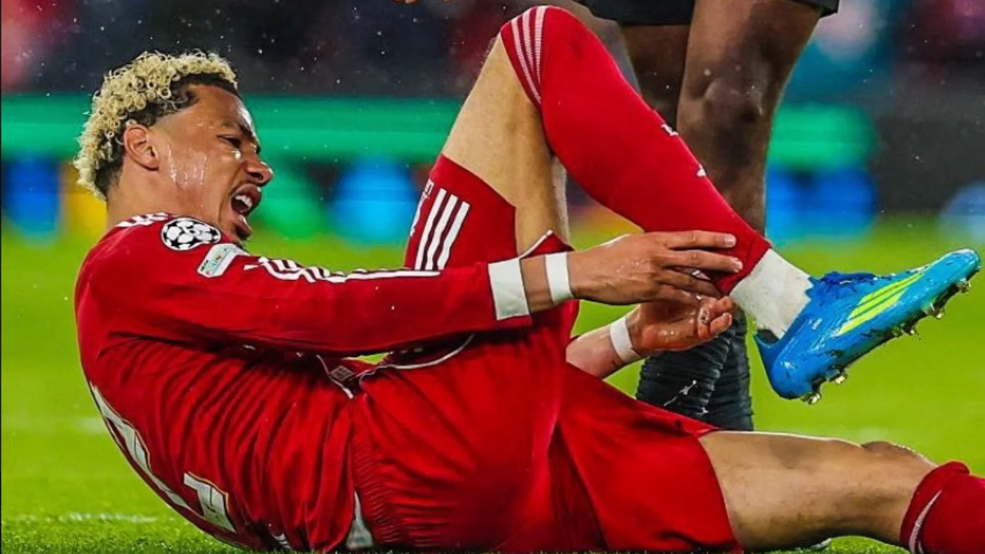 Ekitike sofre lesão aparentemente grave e pode ter longo tempo de recuperação. Entenda!