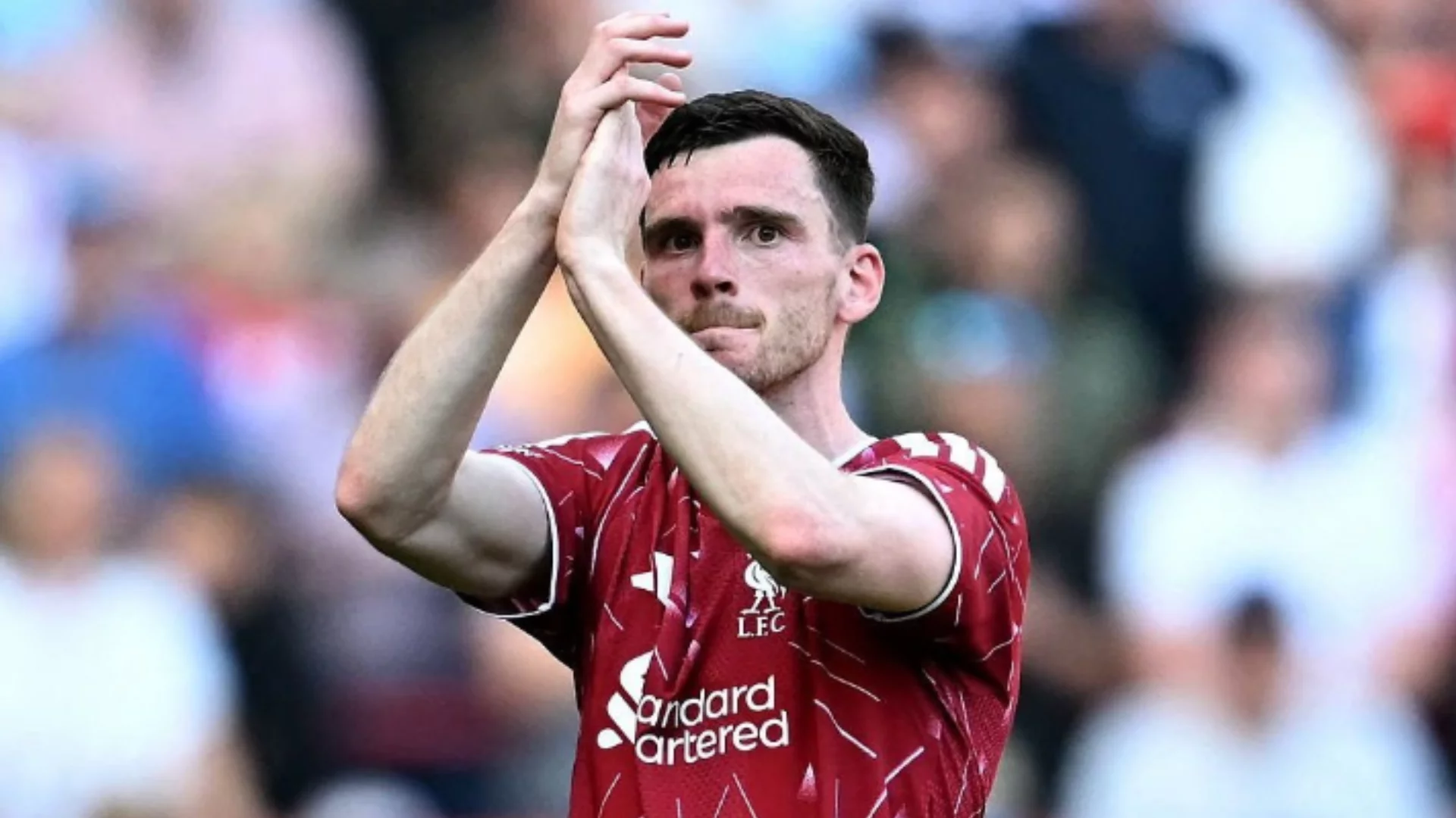 Robertson acerta com o Tottenham após saída do Liverpool. Entenda!